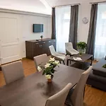 Mecset Apartahotel 4*