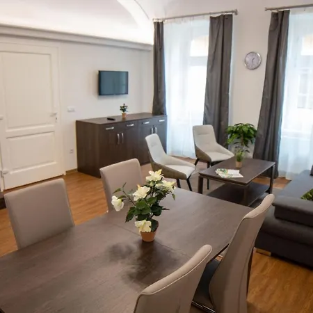 Mecset Aparthotel *