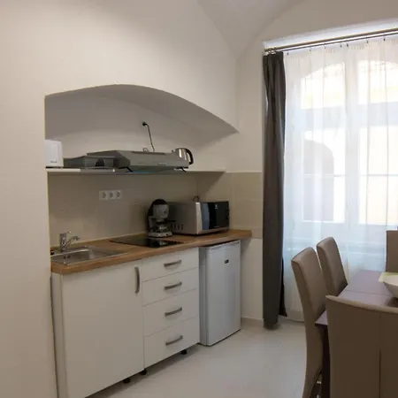 Mecset Aparthotel