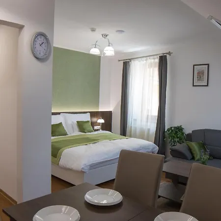 Mecset Aparthotel