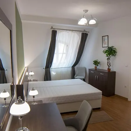 Aparthotel Mecset *