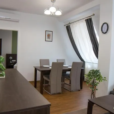 Aparthotel Mecset Eger