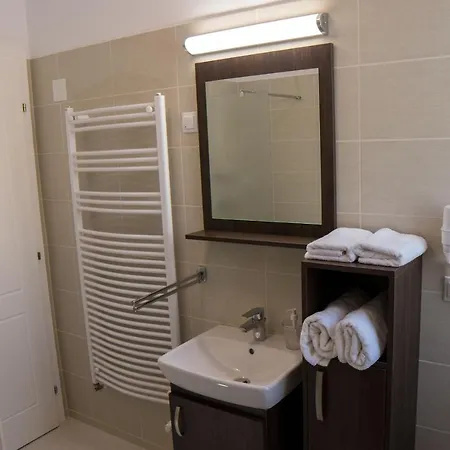 Aparthotel Mecset Eger