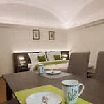 Mecset 4* אגר